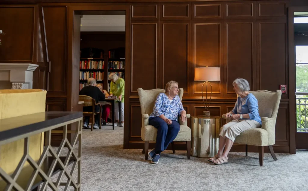 Sitting and chatting at Park Place of Elmhurst